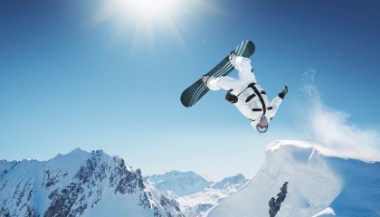 开云体育中国官网-太阳队伍齐心协力，南下逐鹿成功